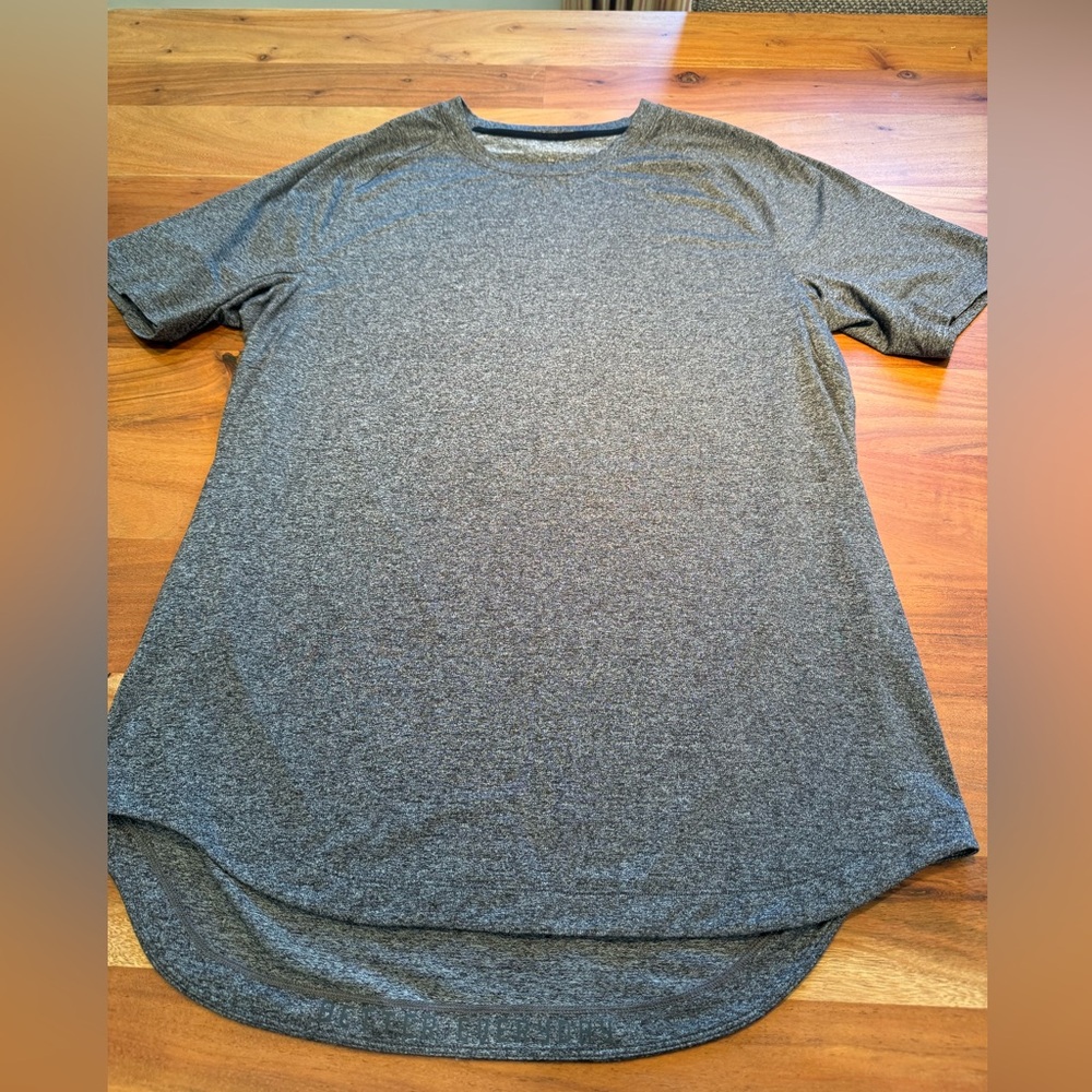 Men’s Gray Lululemon Better Everyday Athletic Shirt - Large